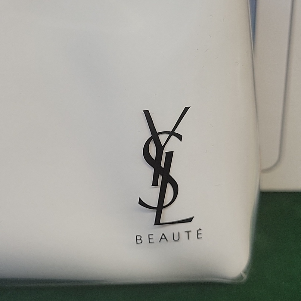 Yves Saint Laurent (YSL) Beaute Makeup 5x3.5x1.5 Pouch New Zippered - Picture 2 of 9